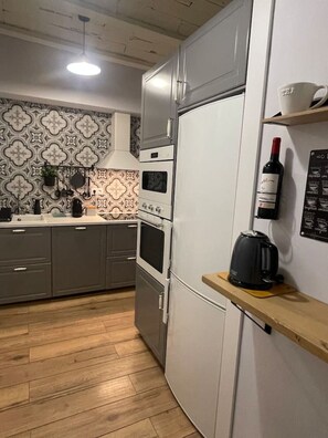 Fridge, microwave, oven, stovetop - Cal_QUEROL 1 penthouse in the center (Puigcerdà)