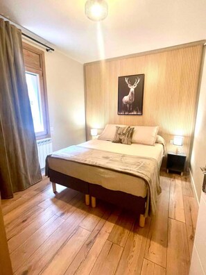 3 عدّة غرف نوم ومكواة/لوح كي وسرير سفر وواي فاي مجانًا