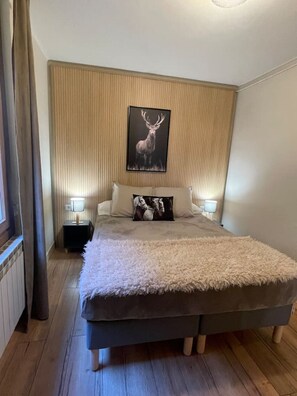 1 bedroom, desk, iron/ironing board, travel cot - Cal_QUEROL 1 penthouse in the center (Puigcerdà)