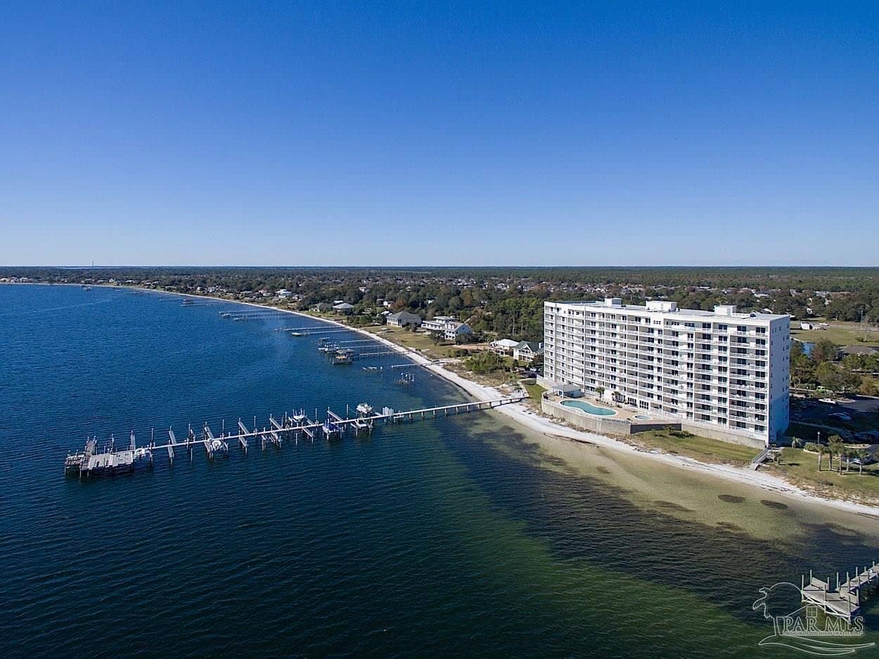 PENSACOLA / PERDIDO HARBOUR POINTE WATER FRONT RESORT DELUXE 3BED 3BA END SUITE