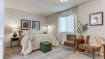 3 bedrooms, desk, iron/ironing board, travel crib