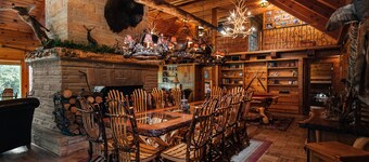 🦌 Royal Stag Lodge – Au Sable Riverfront | Near Garland, Grayling | Game Room | Pet-Friendly