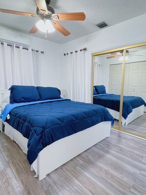 1 habitación, tabla de planchar con plancha, wifi y ropa de cama 