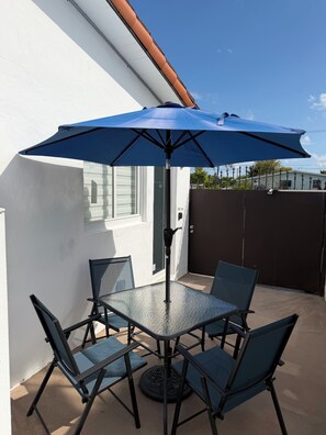 Outdoor dining - Private apartment (Miami)