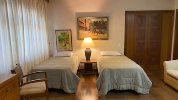 9 quartos, Wi-Fi, roupa de cama