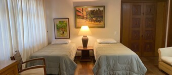 MANSION-São Paulo- near Congonhas Airport - 22 people