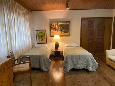 MANSION-São Paulo- near Congonhas Airport - 22 people