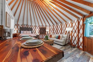 1 chambre, fer et planche Ă repasser, Wi-Fi, draps fournis
