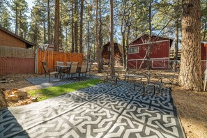 Basic Cabin | Terrace/patio - Vanderhut Chalet (Sugarloaf)