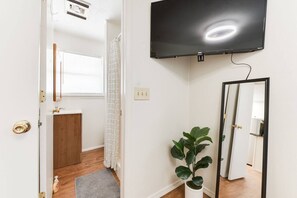 Interior - Campus Corner Cabana (Norman)