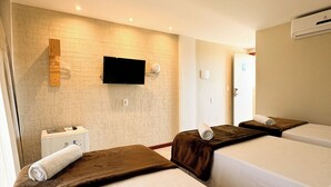 QUARTO STANDART TRIPLO - HOTEL ICARAI BEACH (Amontada)