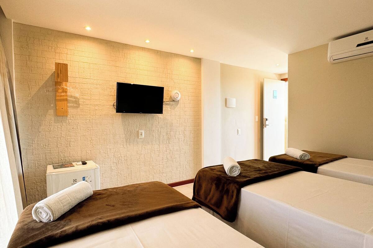 QUARTO STANDART TRIPLO | Minibar, desk, laptop workspace, WiFi (free)