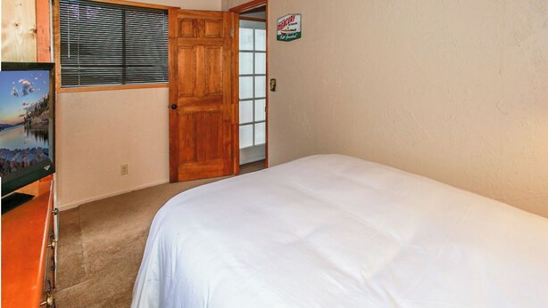 Basic Cabin | 2 bedrooms, WiFi (free) - Twin Bear (Sugarloaf)