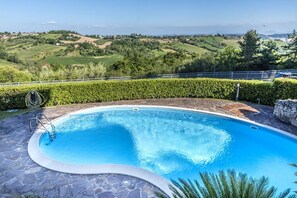 Pool - MIA HOUSE GARDEN - Macerata, portion of a villa with swimming pool (Macerata)