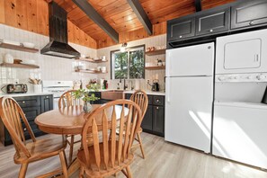 Coffee/tea maker, electric kettle - The Oasis Chalet (Big Bear Lake)