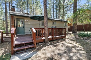 Front of property - The Oasis Chalet (Big Bear Lake)