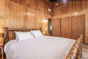 2 bedrooms, free WiFi - The Oasis Chalet (Big Bear Lake)