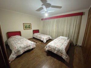 9 Schlafzimmer, Bügeleisen/Bügelbrett, WLAN, Bettwäsche