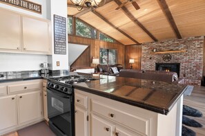 基本小屋 | 私人廚房 | 烤麵包機