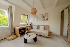 Exclusive Double Room | Premium bedding, free minibar, individually decorated - Canal View Stay Amsterdam (Amsterdam)