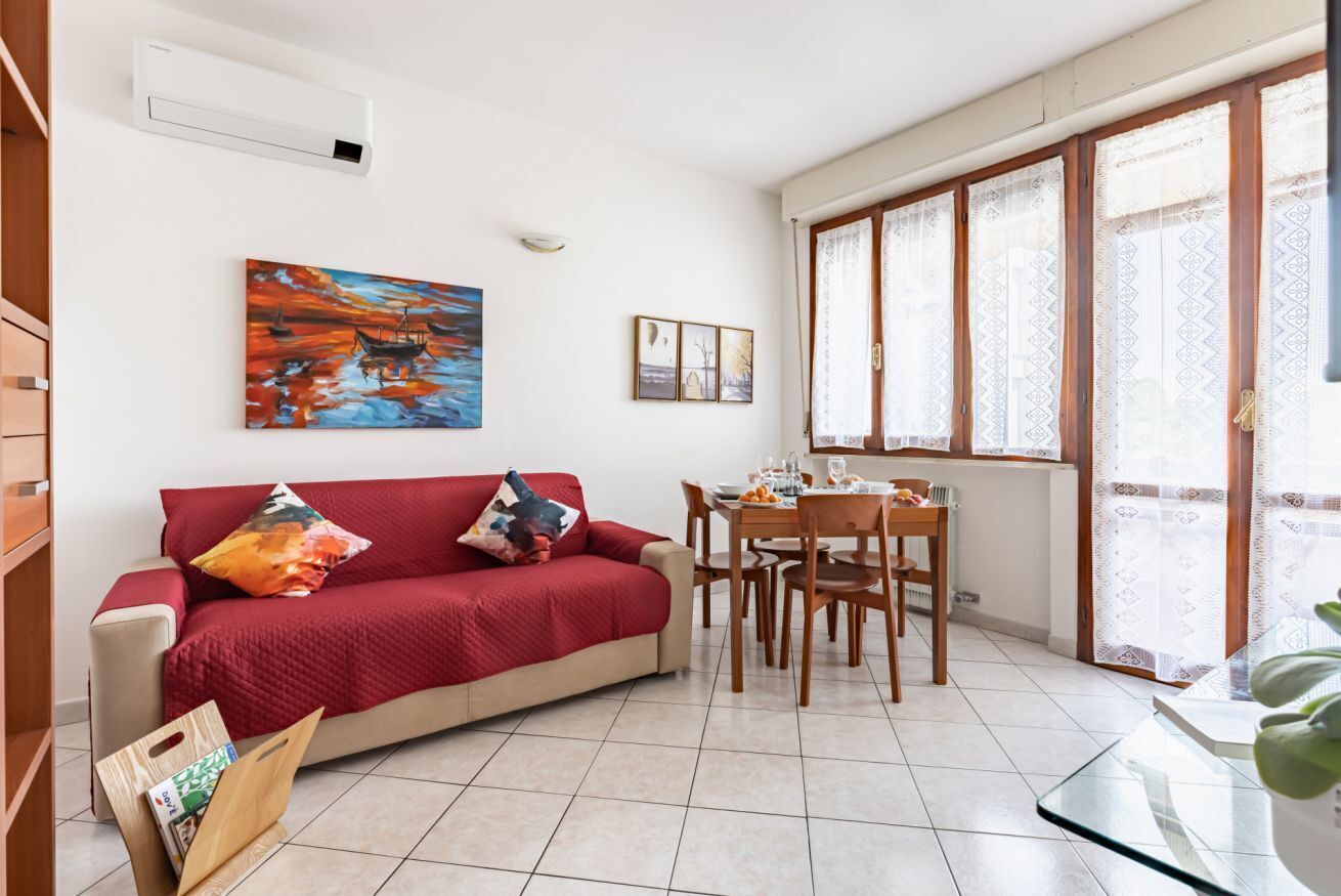 Guesthost - Cozy 70 Sqm Apartment, For 4 People, Located On The Fourth Floor Of A Building Equipped With A Lift (Not Suitable For The Disabled). The Accommodation Is Located A Few Steps From The Cisanello Hospital (The Secondary Entrance To The Hospital - Pisa