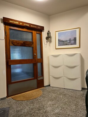 Interior entrance - Moss Apartments (Moss)