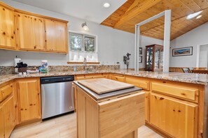 Chalet rustique de base | Cuisine privée | Grille-pain