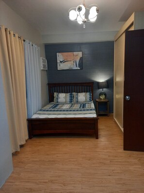 1 bedroom, in-room safe, free WiFi, bed sheets