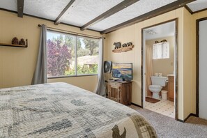 2 bedrooms, free WiFi - Cabin in the Pines (Big Bear Lake)