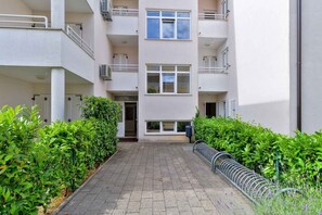 Exterior - Holiday apartment with air conditioning and Internet (Zambratija)