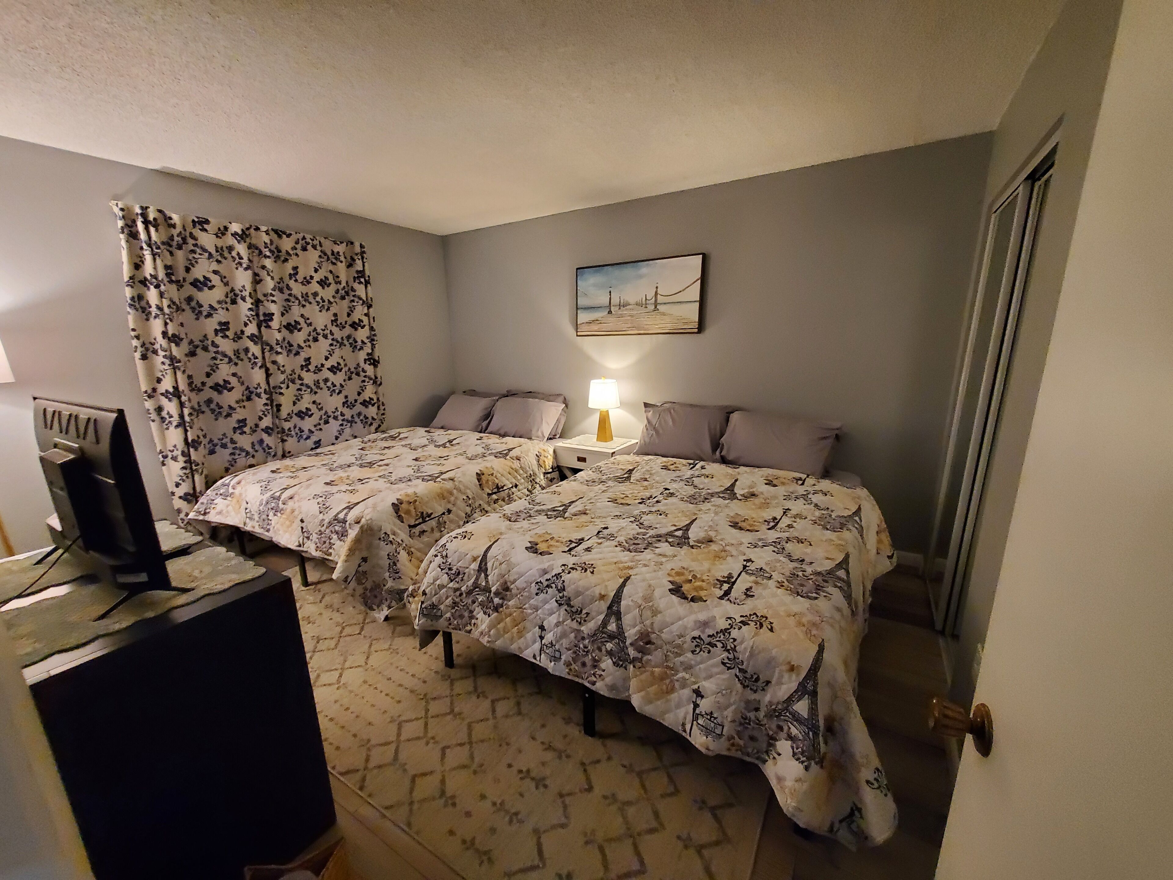 2 bedrooms, iron/ironing board, travel crib, free WiFi