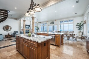 Interior - Gulf Paradise | Gulf Front by Salt Water Vacations (Miramar Beach)