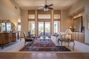 Smart TV, fireplace, DVD player, books - Desert Willow Golf Course Home with Spectacular Mountain Views and Pool (Palm Desert)