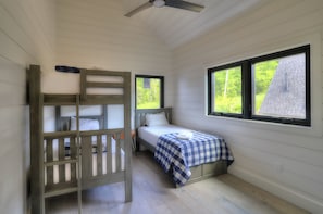 3 bedrooms, WiFi, bed sheets