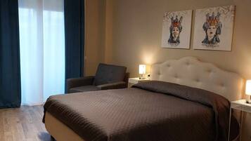 1 camera, ferro/asse da stiro, culla da viaggio, Wi-Fi gratuito