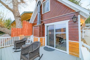 Basic Cabin | Terrace/patio