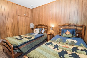 ベーシック キャビン | 3 室のベッドルーム、WiFi (無料)