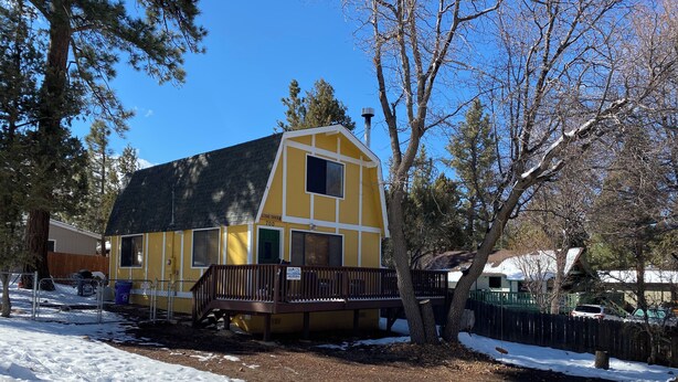 Exterior - The Love Shack (Sugarloaf)