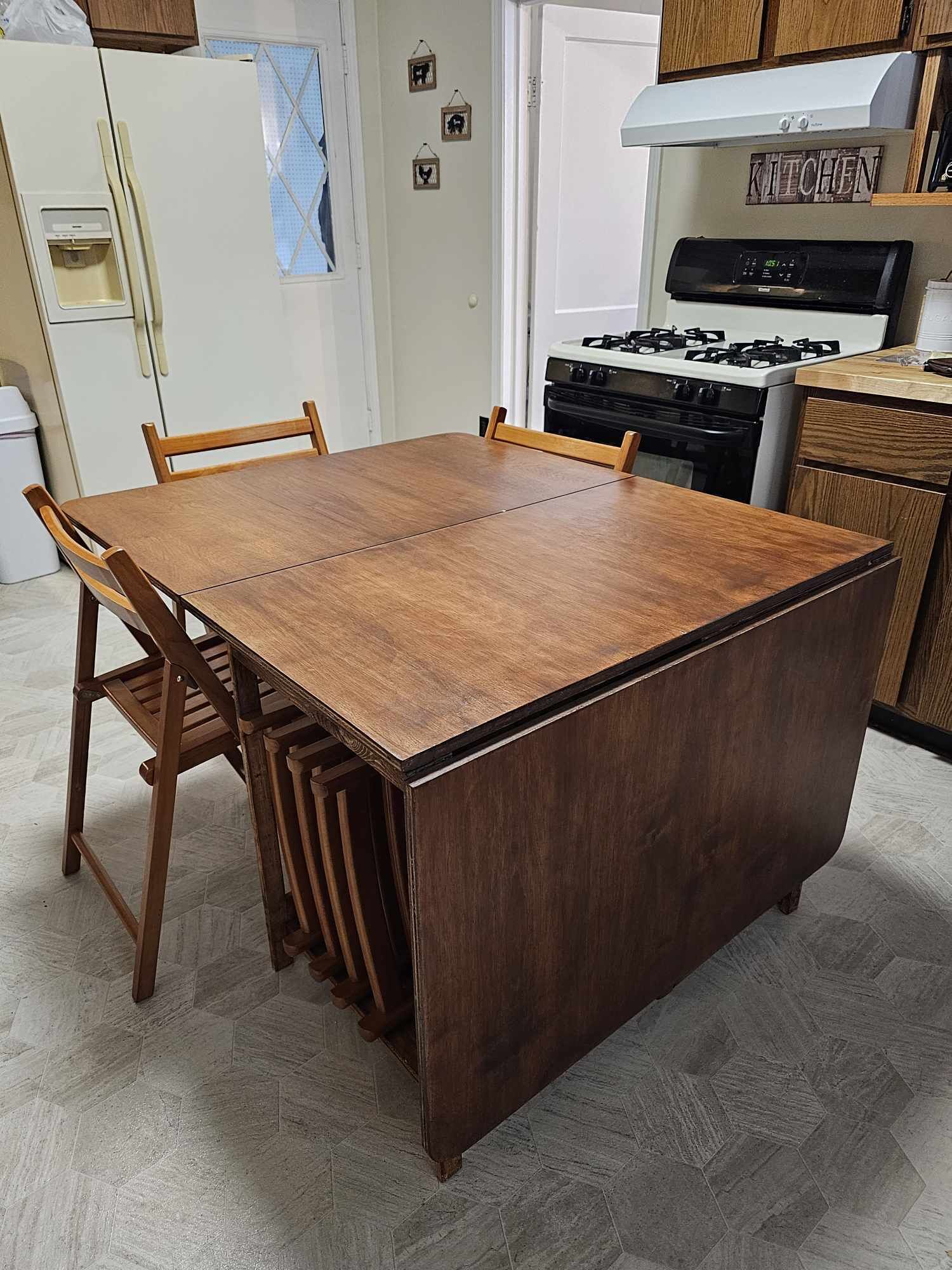 雪櫃、微波爐、焗爐、爐具