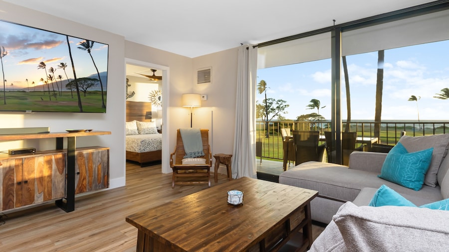 Modern & Elegant Oceanfront Vistas