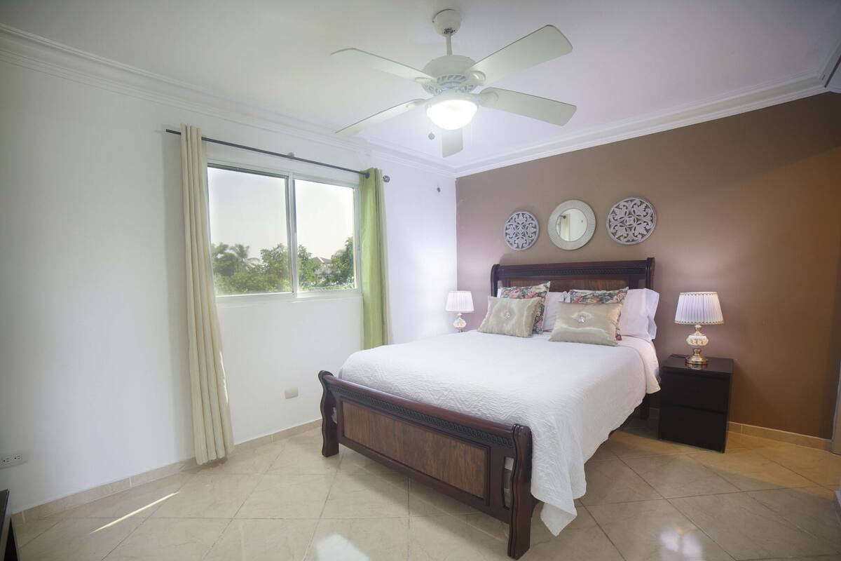 Appartement supérieur (APT 35) | 1 chambre, coffre-fort, accès au Wi-Fi (inclus), ameublement unique