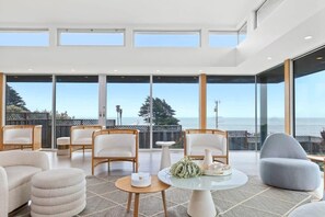 Interior - Ocean View Moss Beach Retreat (Moss Beach)