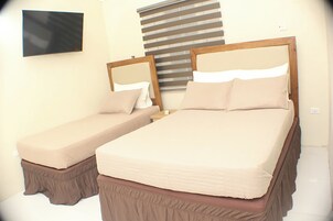 家庭套房, 2 间卧室 | 埃及棉床单、高档床上用品、羽绒被、特色装修