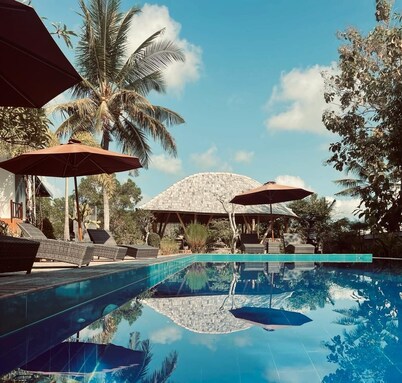 Tinggian Hill Retreat