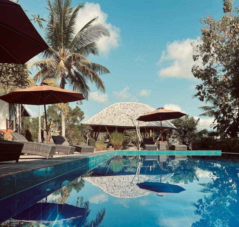 Tinggian Green Hill Villa