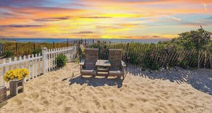 Beachside Bliss | Beach Access | Parking | A/C