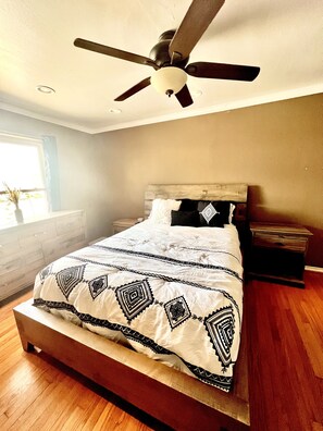 2 habitaciones, escritorio, wifi gratis y ropa de cama 