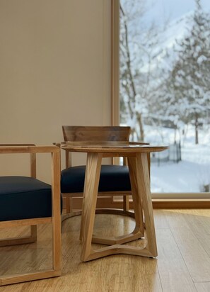 Luxe chalet, 3 slaapkamers, keuken, uitzicht op bergen | Woonruimte