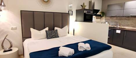 Skrivebord, strygejern/strygebræt, weekendseng, gratis Wi-Fi