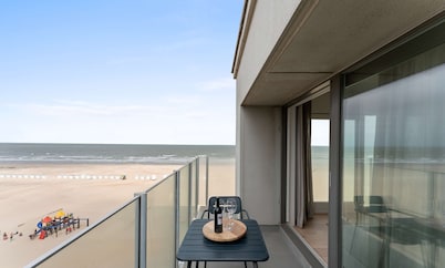 Seaflow-holiday apartment with frontal sea view
